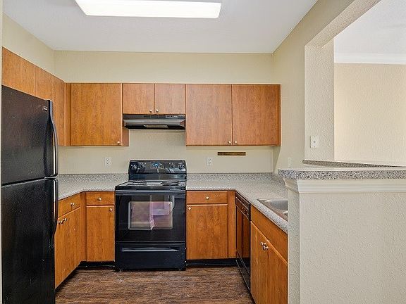 3rd image of 206 E South St Unit 5035