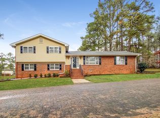 115 Brookshire Dr, Fayetteville, GA 30215