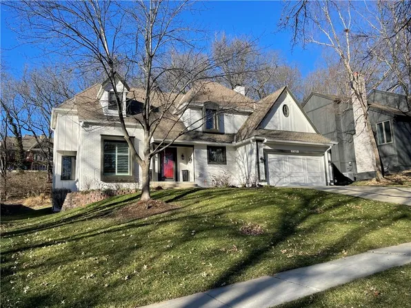 13712 W 82nd Ter, Lenexa, KS 66215