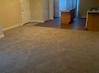 2138 E Bennett St, Springfield, MO 65804