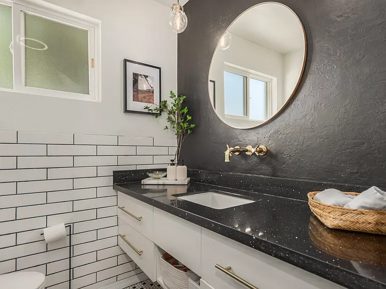 1024 W Georgia Ave — Photo 15