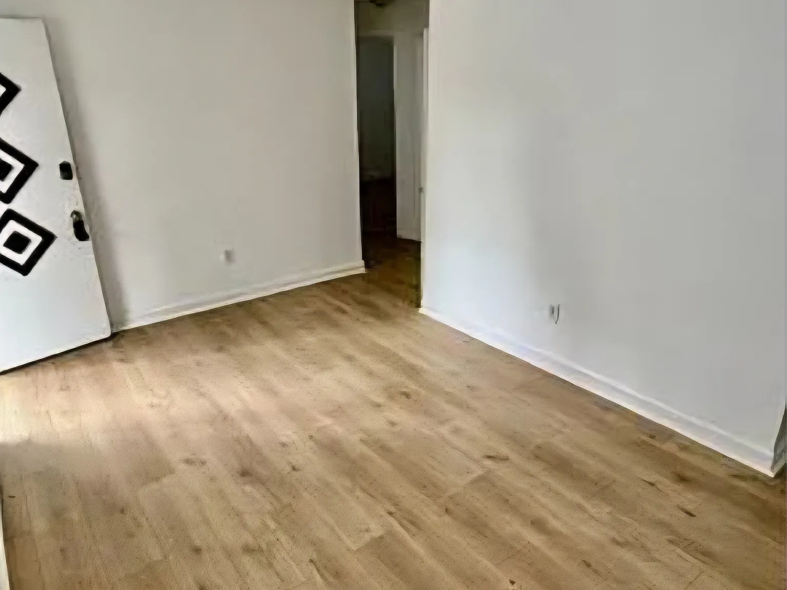 3 bed, 998 sqft, $1,420 — Photo 3