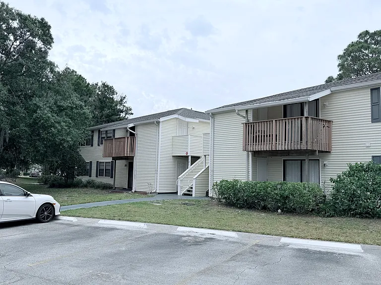 131 Sabal Ct #E — Photo 17