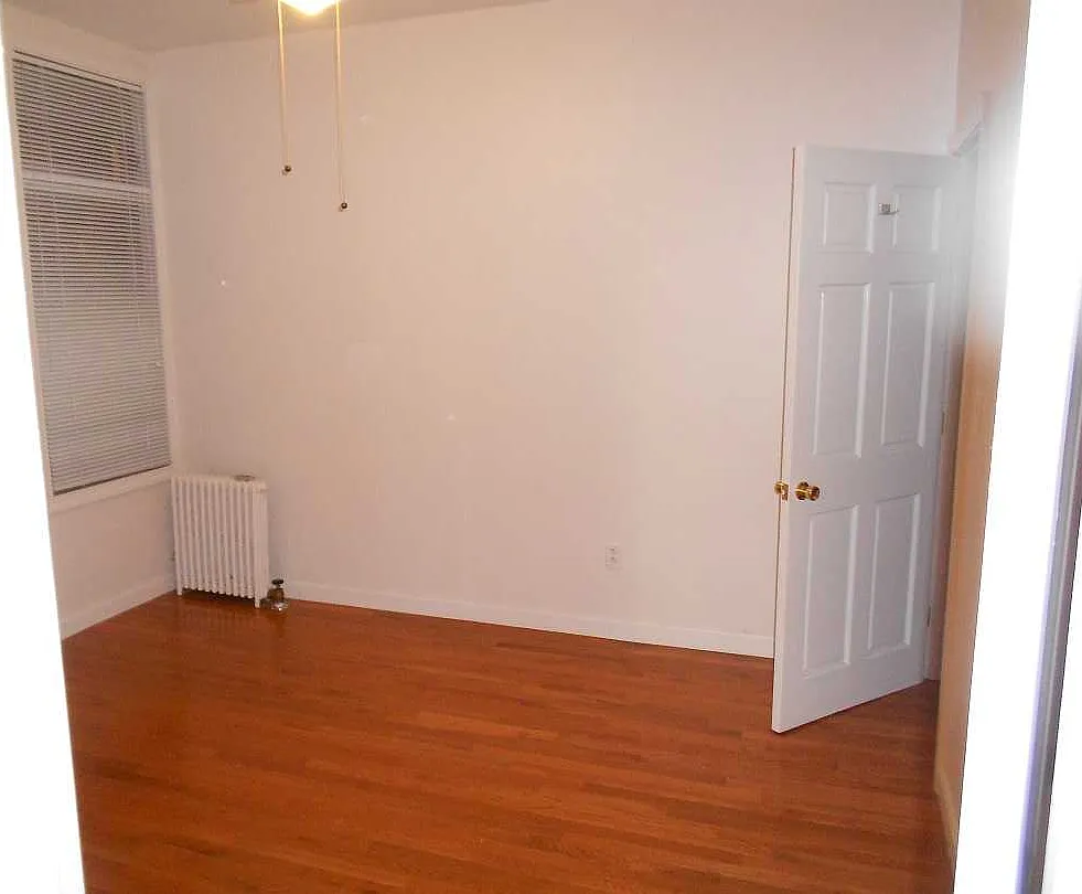 2 bed, $4,543 — Photo 3