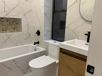 Rented by Space Link Realty