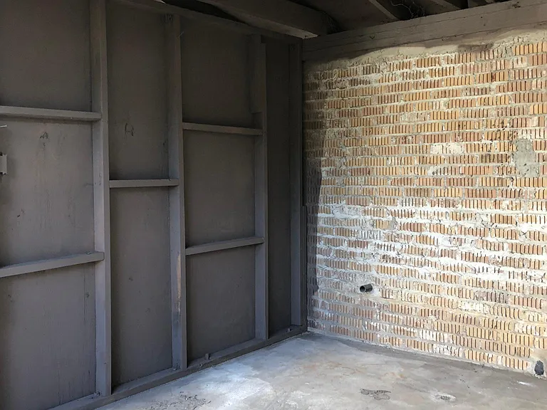 2110 Amelia St — Photo 13