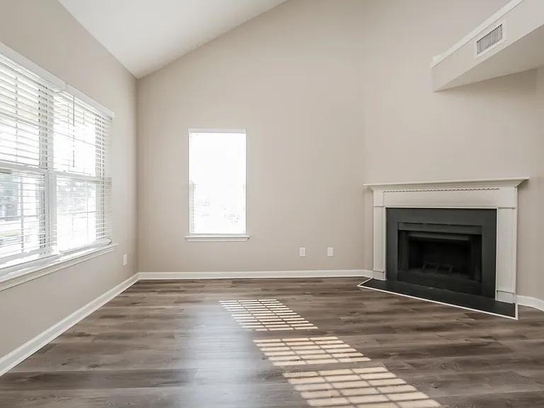 805 Stone Flower Ct — Photo 4