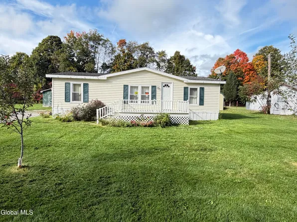 9 Spring Valley Lane, Cambridge, NY 12816