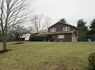 215 Weatherbee Dr, Westwood, MA 02090
