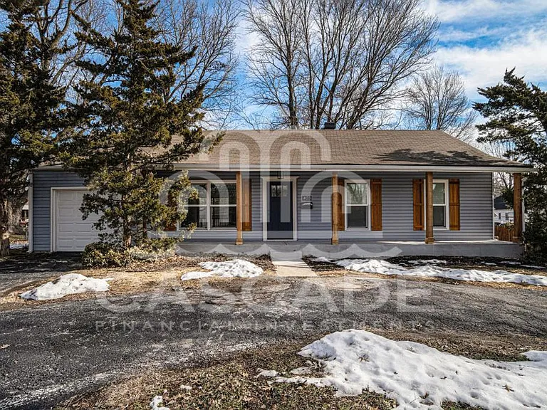 403 NW Village Dr — Photo 16