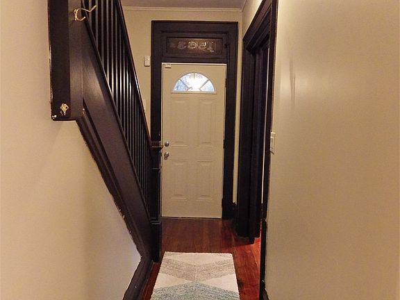 4th image of 1583 E Rich St