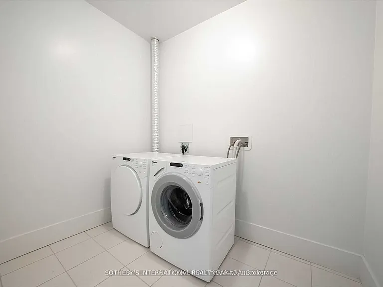 29 Queens Quay E #Townhouse 113 — Photo 18
