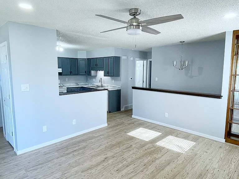 1802 Coachman Dr — Photo 3