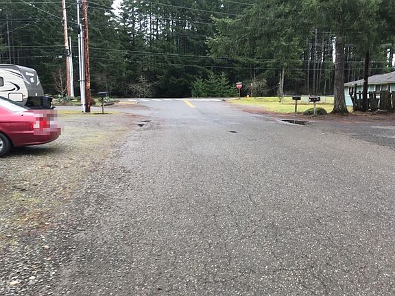5th image of 923 Barnhard St