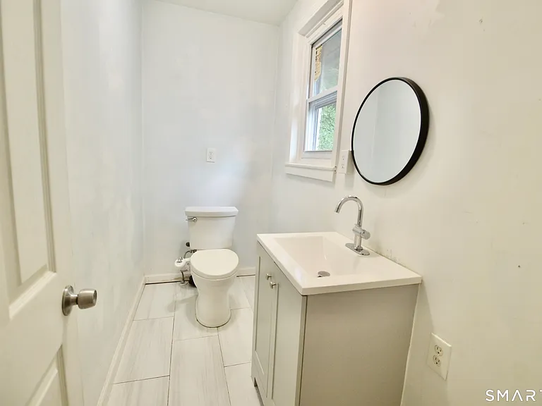 407 East Ave — Photo 5