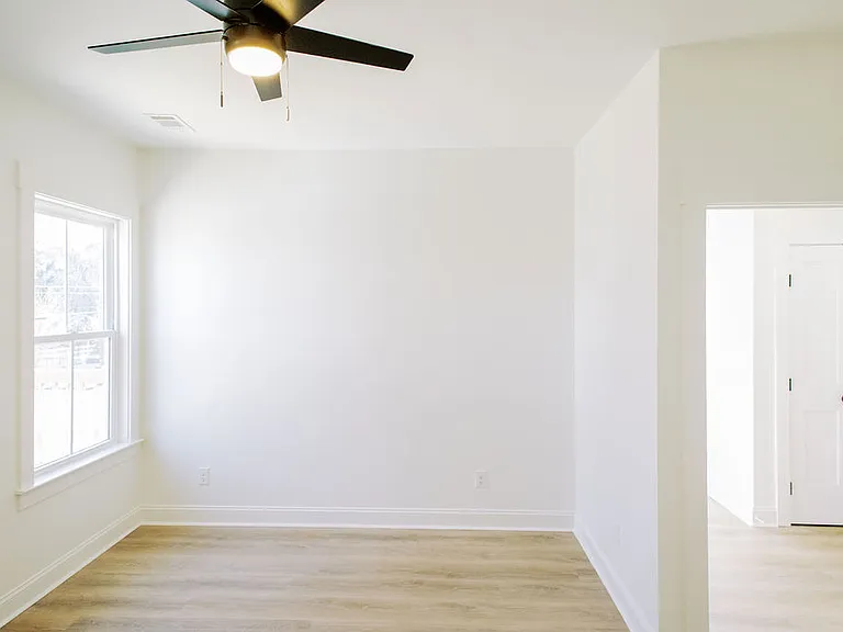832 E Anderson St #B — Photo 7