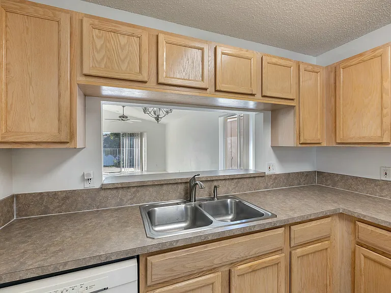 3800 Woodfield Dr — Photo 14