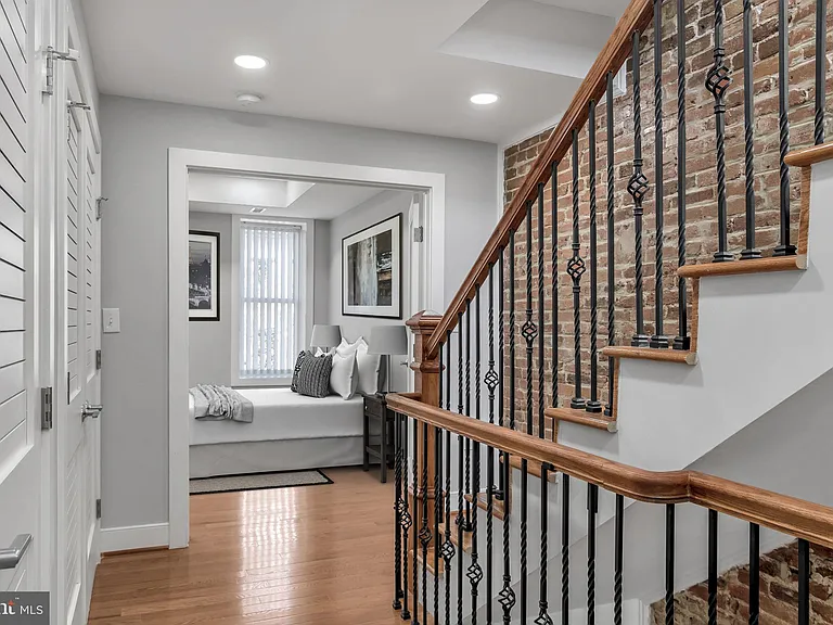 1310 Riggs St NW — Photo 5