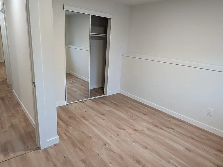 34 McConkey Pl #LOWER — Photo 11