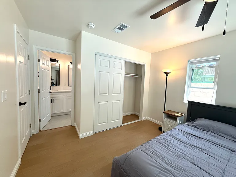 2405 S 6th Ave — Photo 5