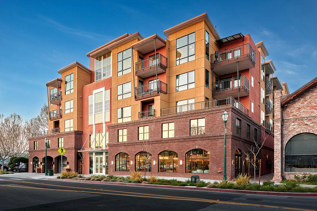Building Photo - 1716 Lofts