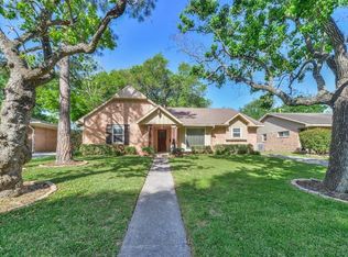 8302 Pontiac Dr, Houston, TX 77096