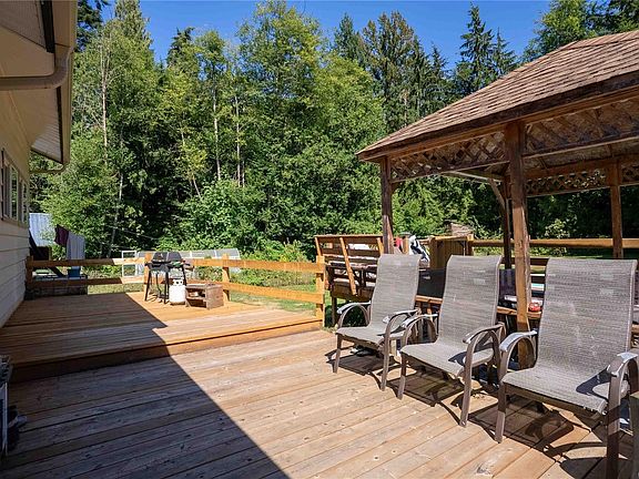 5th image of 4591 Howie Rd N