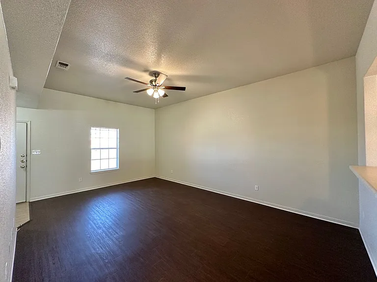 3806 Pecos Dr — Photo 5