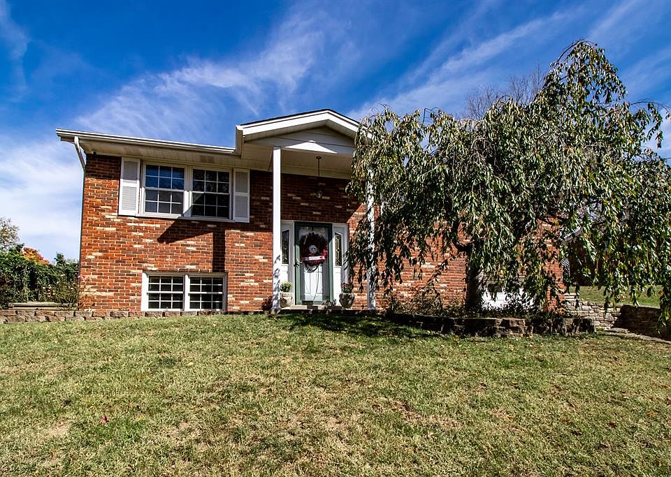 1st image of 739 Saint Matthews Cir