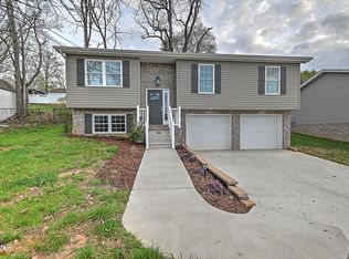 1950 Stone Dr, Kingsport, TN 37660