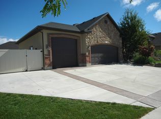 2996 W Hayden Ridge Way, Riverton, UT 84065