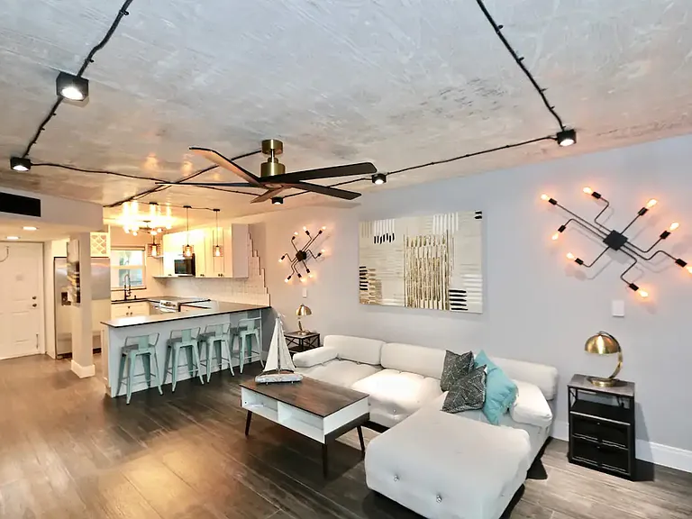 225 Turtle Lake Ct #204 — Photo 2