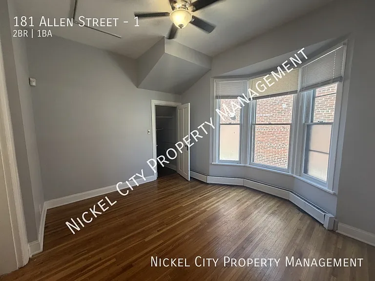 181 Allen St #1 — Photo 4