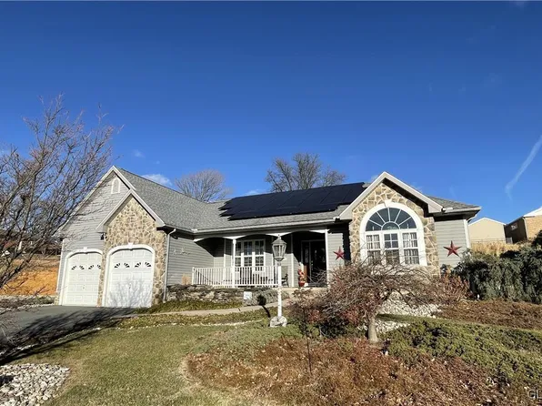 3121 S 7th Ave, Whitehall, PA 18052