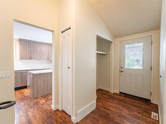 3rd image of 15 N Scenic Rise NW