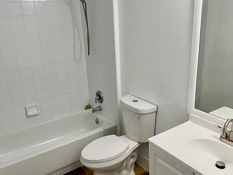 2080 Greenview Shores Blvd #421 — Photo 11