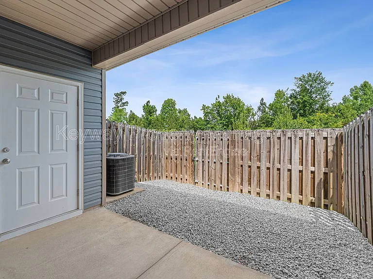 1913 Butternut Dr — Photo 16