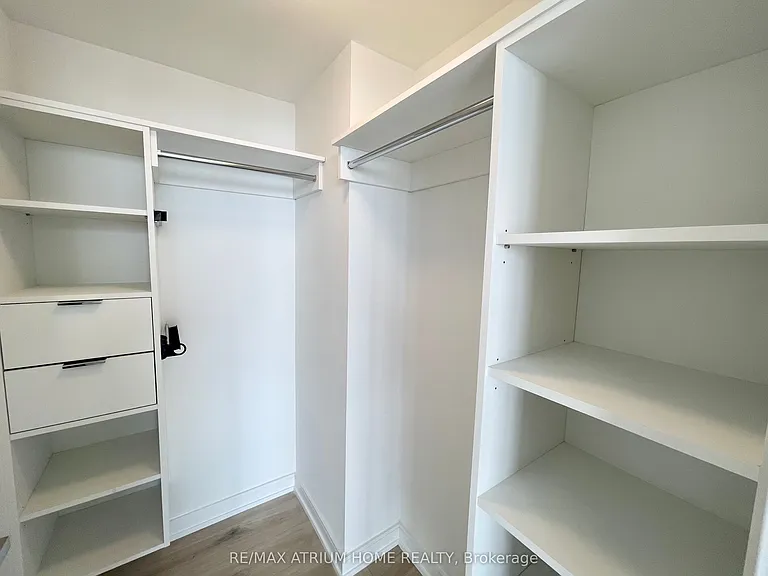 3 Gloucester St #4303 — Photo 20