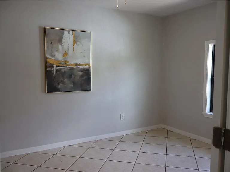 302 Delta St — Photo 14