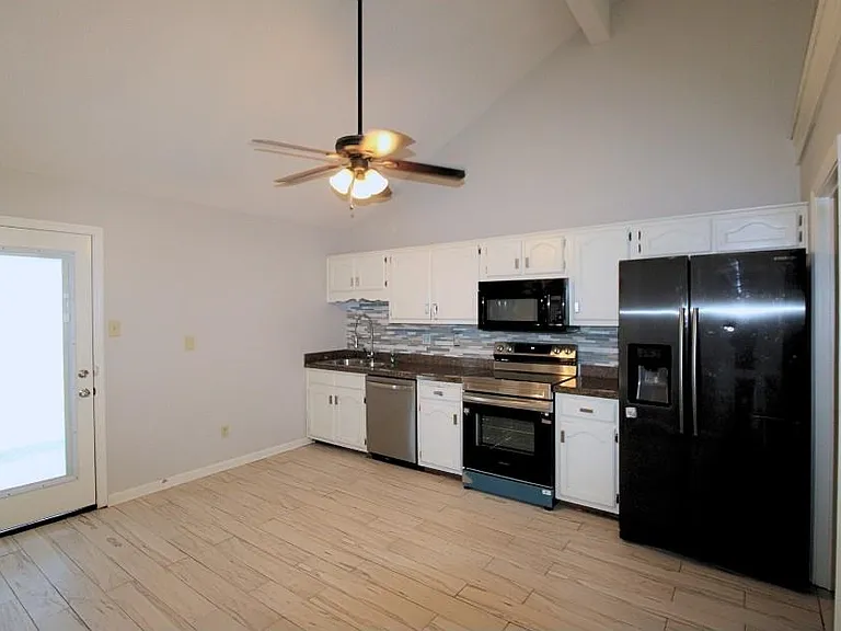 5558 Oak Branch Cir N — Photo 5