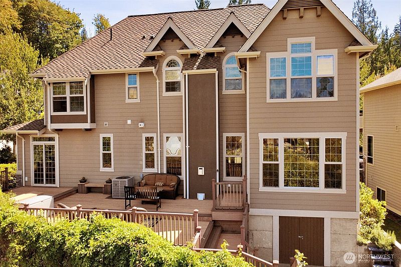5th image of 2719 Wildrose Court