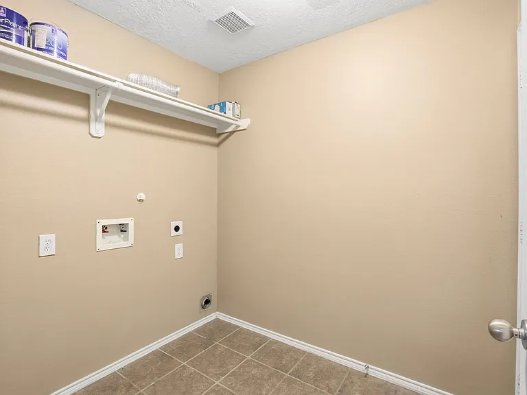 9618 Red Rugosa Dr — Photo 5