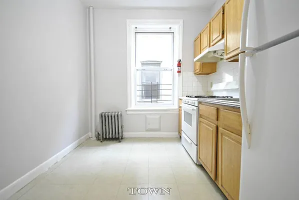 Rented by Town Residential | media 23