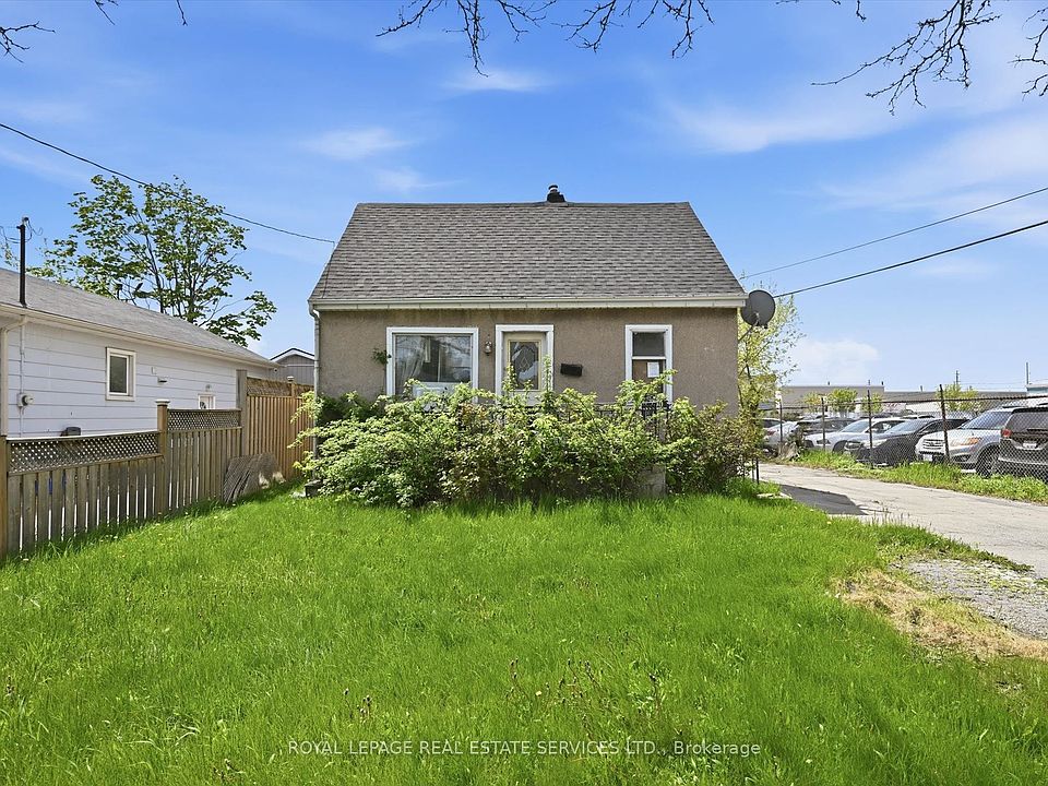 1st image of 700 Rennie St