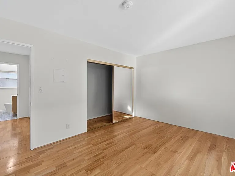 5825 Bowcroft St #1 — Photo 12