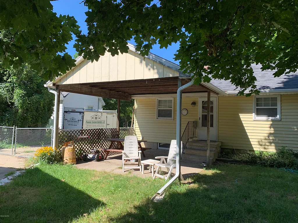 Property photo 4