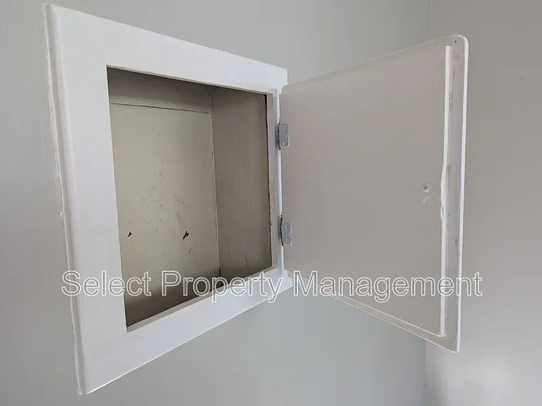 430 W State Blvd — Photo 11