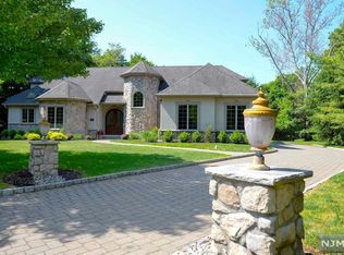 1 Sayers Ct, Park Ridge, NJ 07656