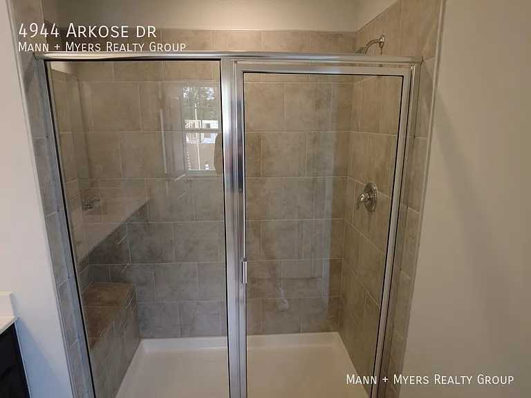 4944 Arkose Dr — Photo 23
