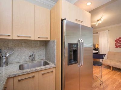 221 Collins Ave APT 2, Miami Beach, FL, 33139